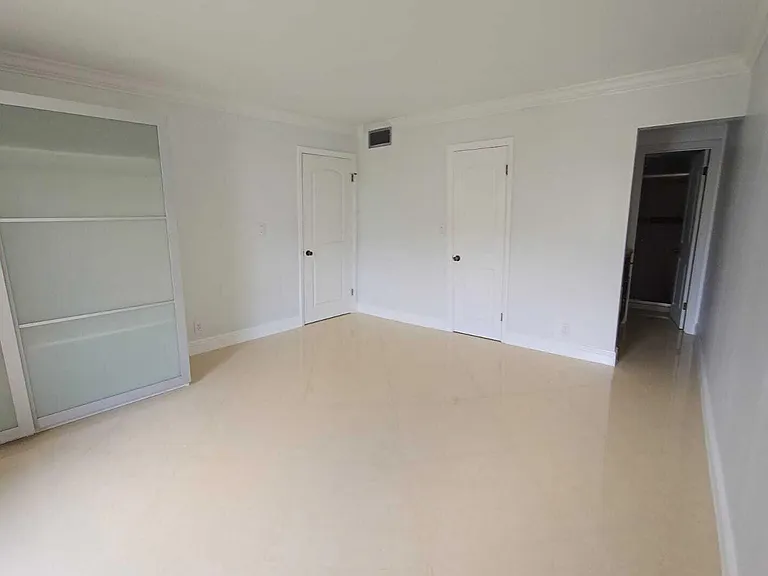 9355 SW 8th St #222 — Photo 21