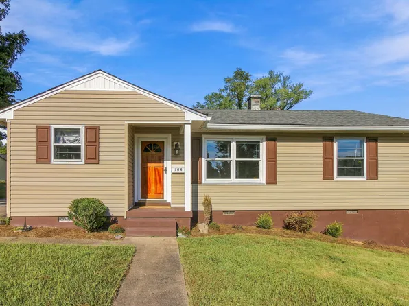 104 Alger Rd, Oak Ridge, TN 37830