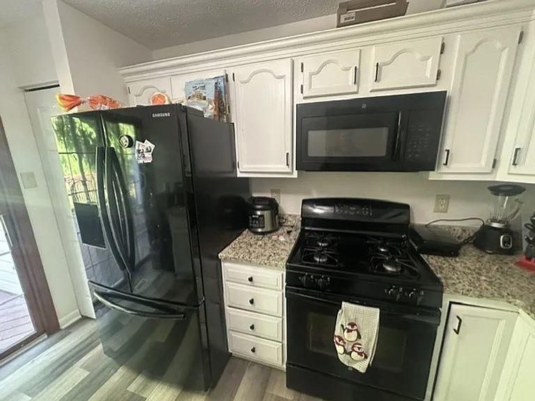 3024 Estate Dr — Photo 23