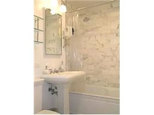 Rented by Douglas Elliman | media 79