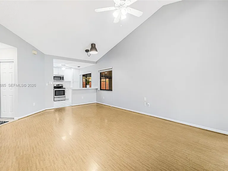 11301 SW 4th St — Photo 3