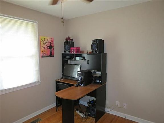 5th image of 329 Clearview Dr
