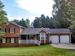 820 Ruswood Cir, Winder, GA 30680