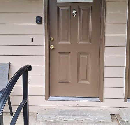 2nd image of 917 Odom Dr