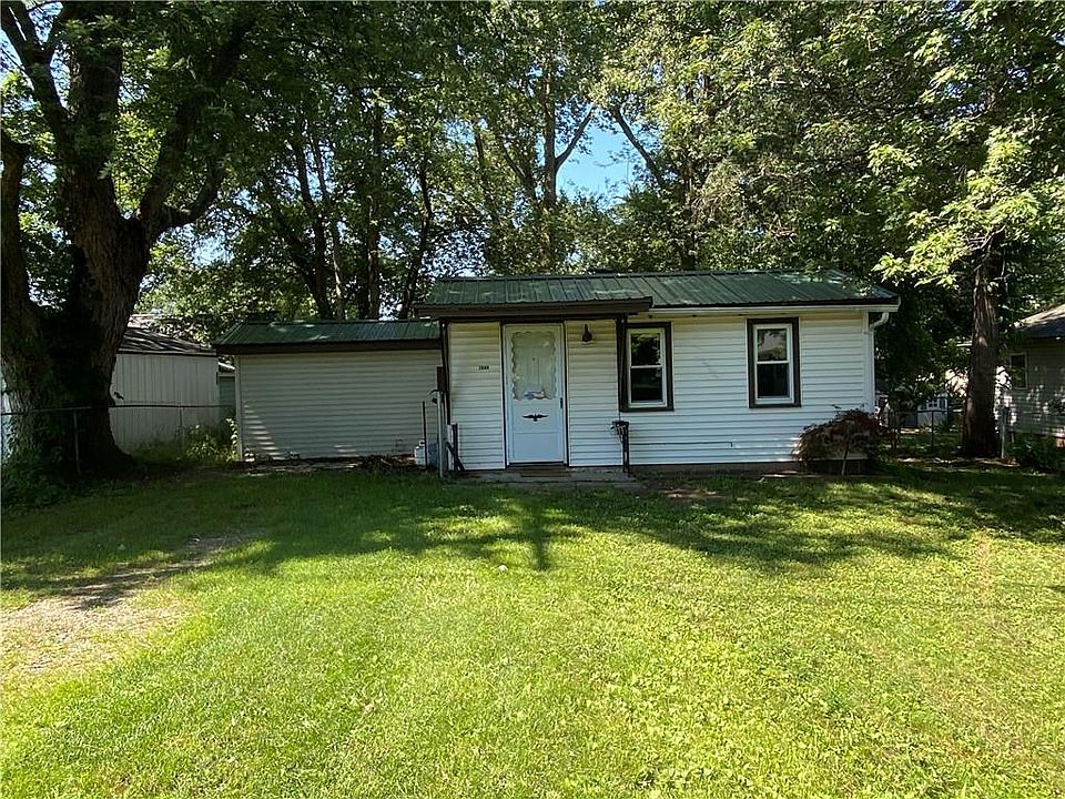 1st image of 2644 Parker Ave