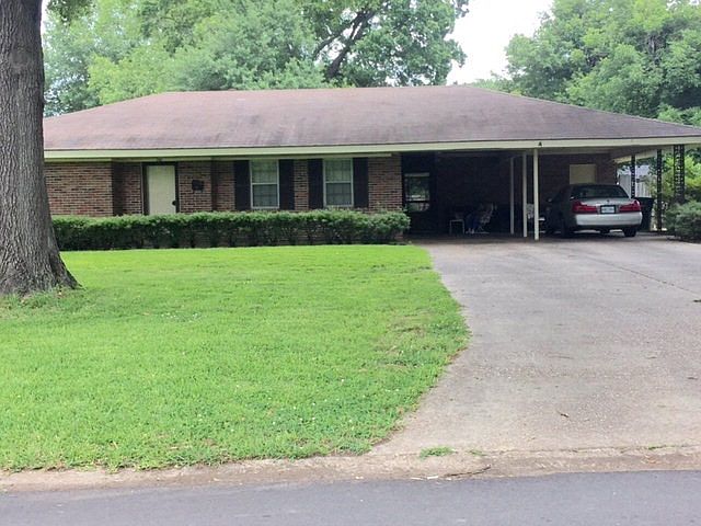 1st image of 703 N Deer Creek Dr E