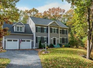 15 Comstock Way, South Walpole, MA 02071