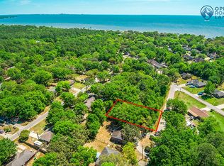 Lemon St, Ocean springs, MS 39564