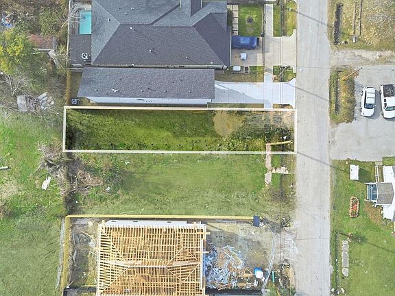2nd image of 3320 Francis St