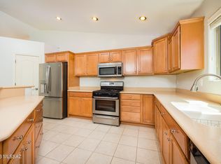385 N Rustlers Canyon Dr, Sahuarita, AZ 85629