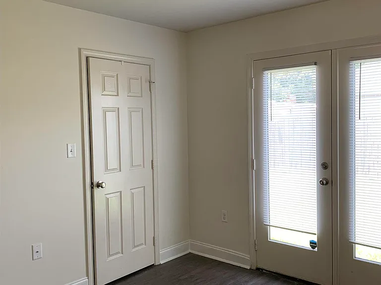 507 Roselawn Ave #507 — Photo 6