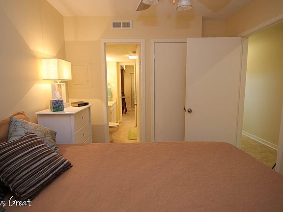 5th image of 1089 Bluewater Dr Unit 402