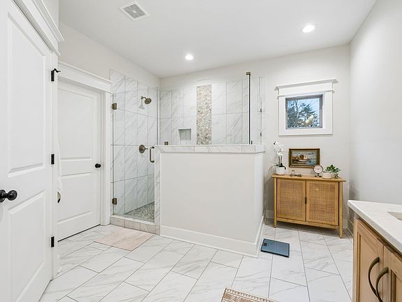 30th image of this home