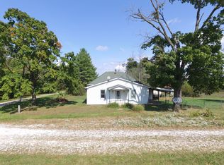 39298 Winter St, Truxton, MO 63381