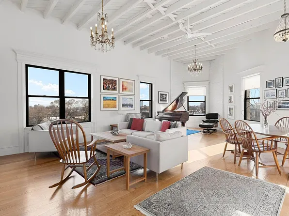 296 Sterling Pl APT 17, Brooklyn, NY 11238