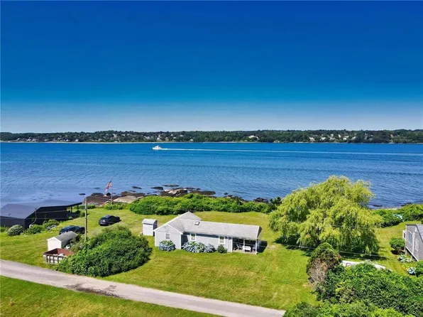 24 Pointview Dr, Tiverton, RI 02878