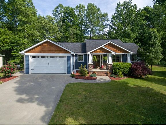 2nd image of 519 Old Village Ct