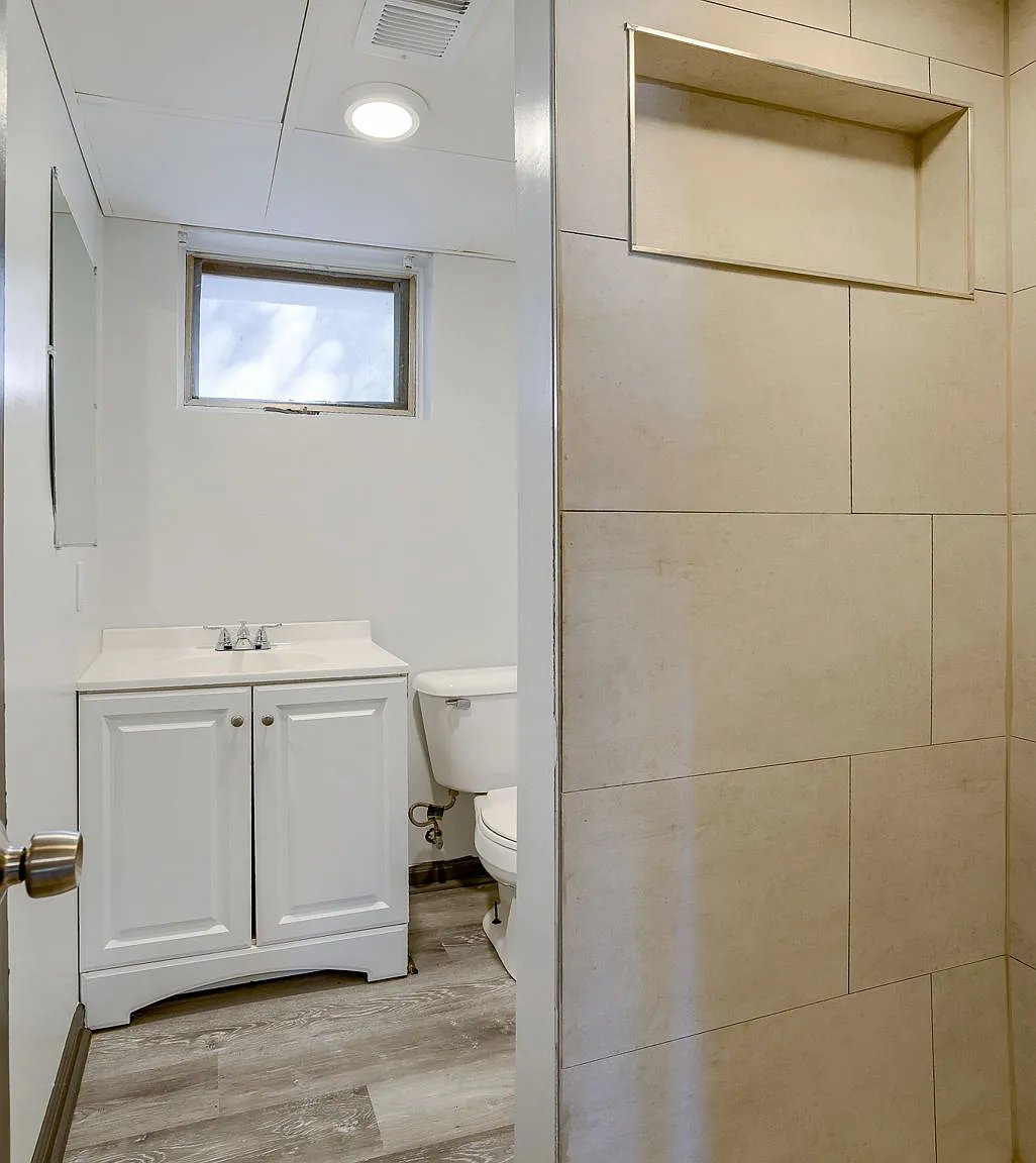 4513 Lafayette Avenue - 4 — Photo 4