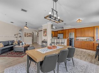 10012 NW 7th St UNIT 206, Miami, FL 33172