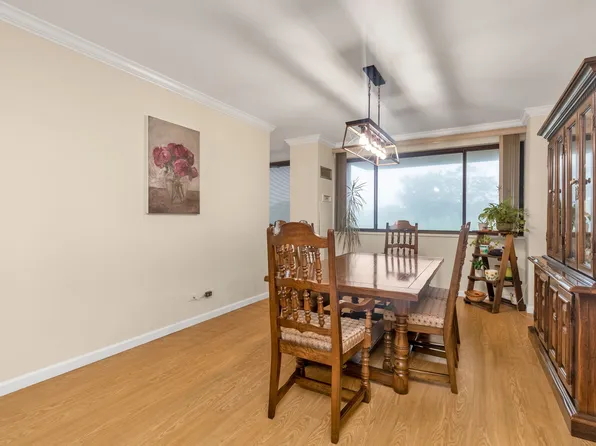 269 Grand Central Parkway image 6 of 25