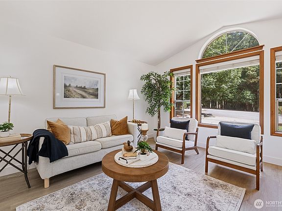 5th image of 11714 17th Avenue Ct NW