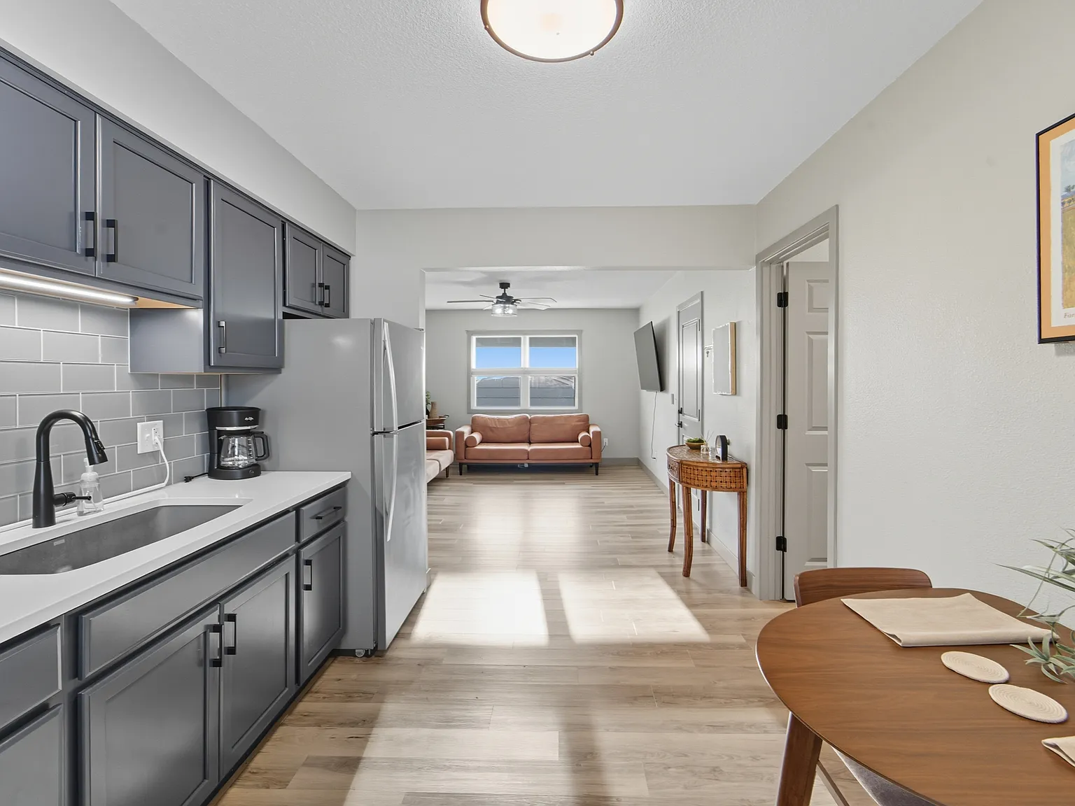 203 Third Street SE - 2B — Photo 3