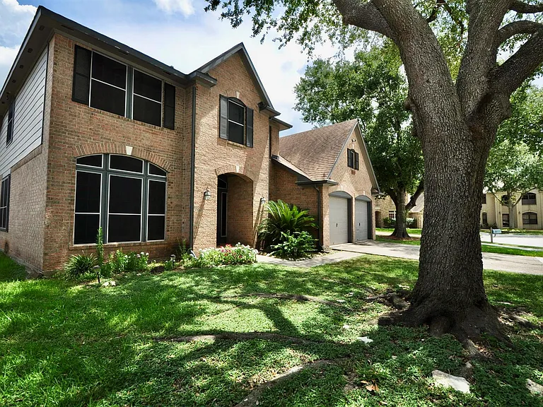 8819 Hedgestone Ct — Photo 31
