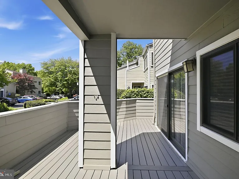 1957 Villaridge Dr — Photo 15