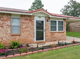 904 N St, Barling, AR 72923
