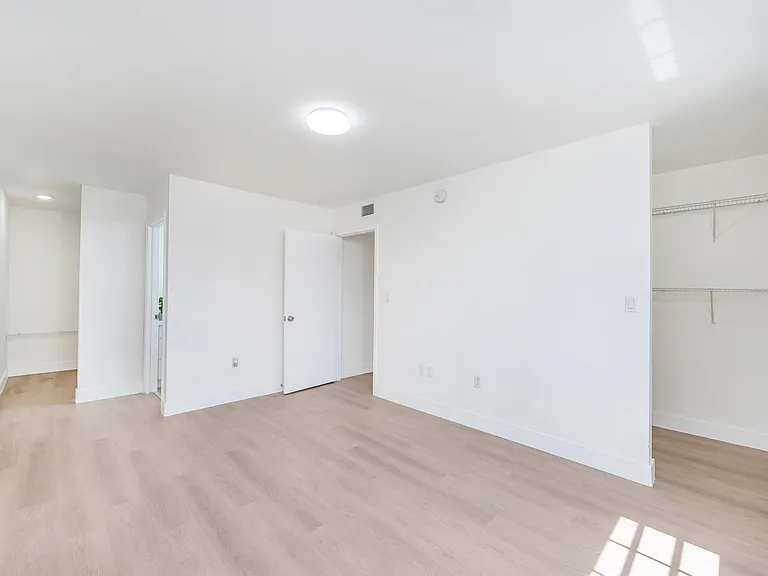 222 Madeira Ave #21 — Photo 17