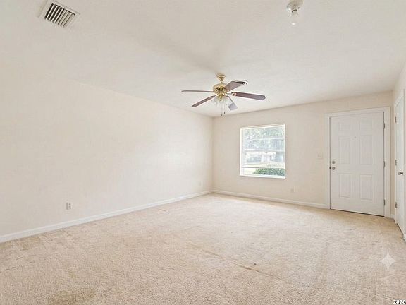 5th image of 319 HACKBERRY ST