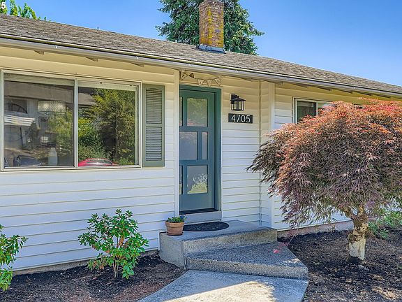 4th image of 4705 NE 49th St