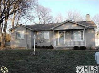 3188 Hill Rd, Auburn Hills, MI 48326