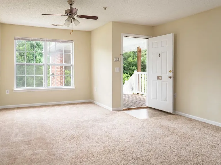 Madison Heights Luxury Apartments — Photo 53