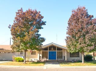 602 N B St, Exeter, CA 93221