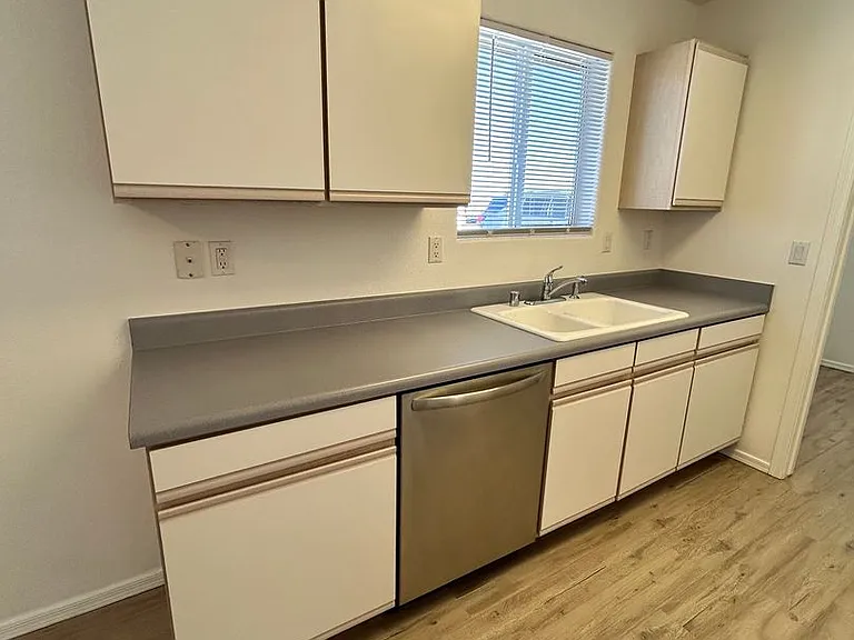 1668 Riverbelle Dr — Photo 10
