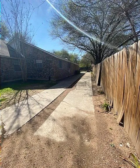13323 Villa Park Dr — Photo 23