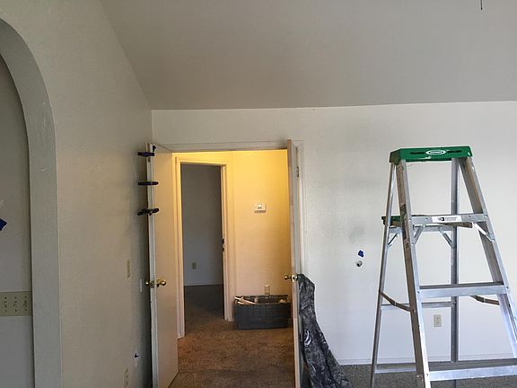 2nd image of 3943 Clydesdale Ln