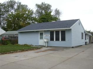 2519 Indiana St SW, Cedar Rapids, IA 52404