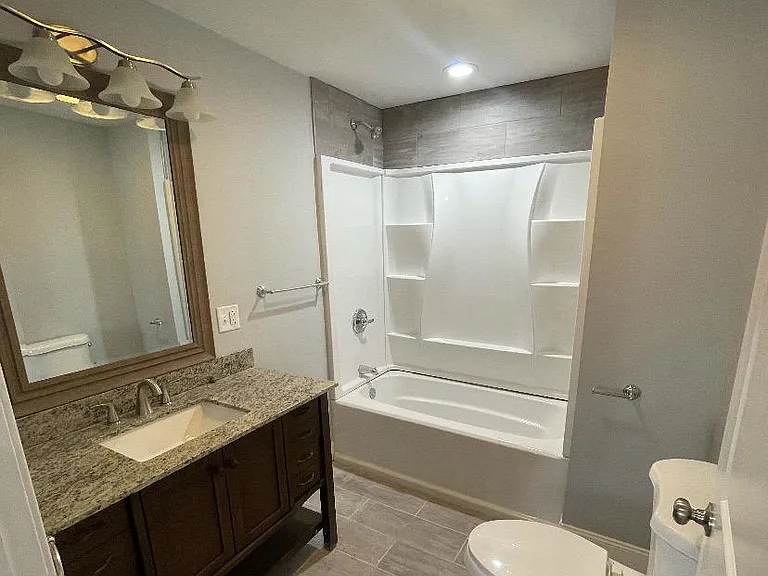 607 Electric St — Photo 9