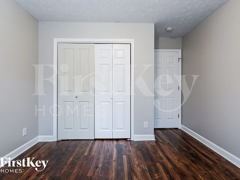 241 Ryan Rd — Photo 12