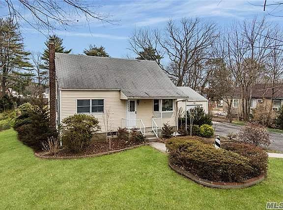 2nd image of 23 Evergreen Ave