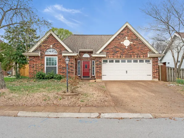 3125 Lake Dr, Hermitage, TN 37076