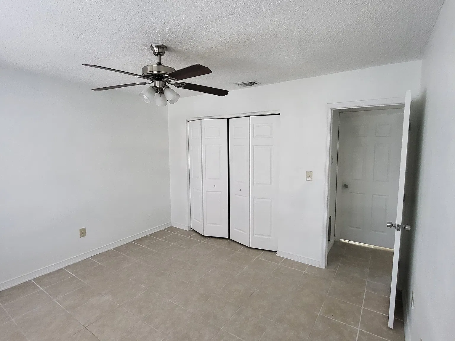 3118 Miller Ave — Photo 2