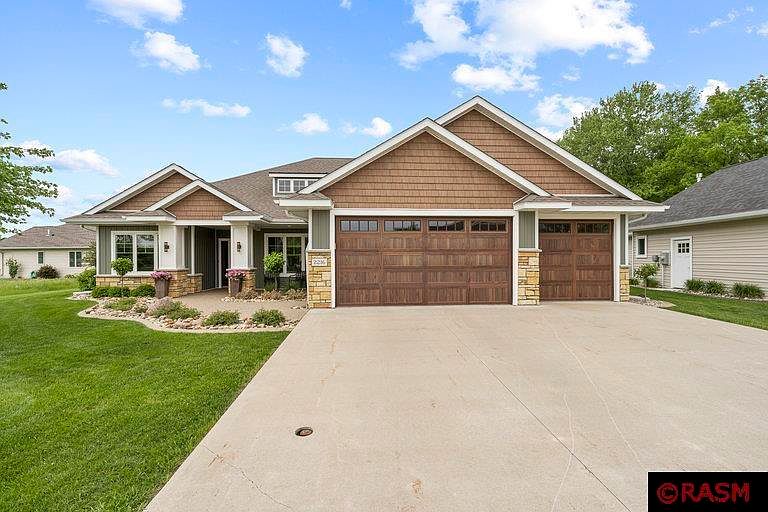 2216 Shalom Ave, Mankato, MN 56001 Zillow