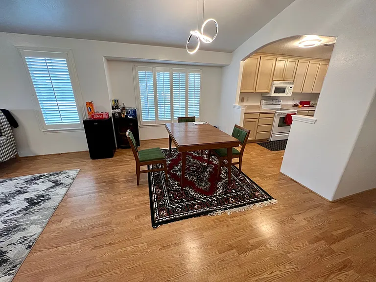 1902 Regal Ave — Photo 9