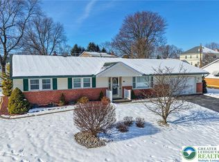 1364 Hickory Rd, Macungie, PA 18062