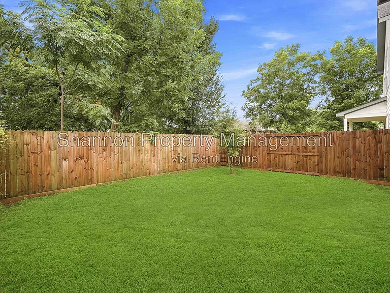2125 Paul Quinn St — Photo 22