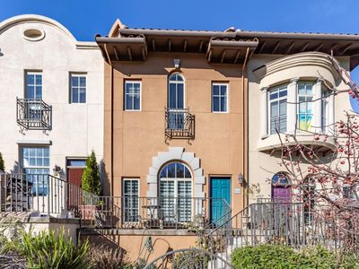 484 Gabilan St, Los Altos, CA, 94022