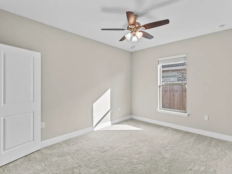 949 Kenzie Ln — Photo 20